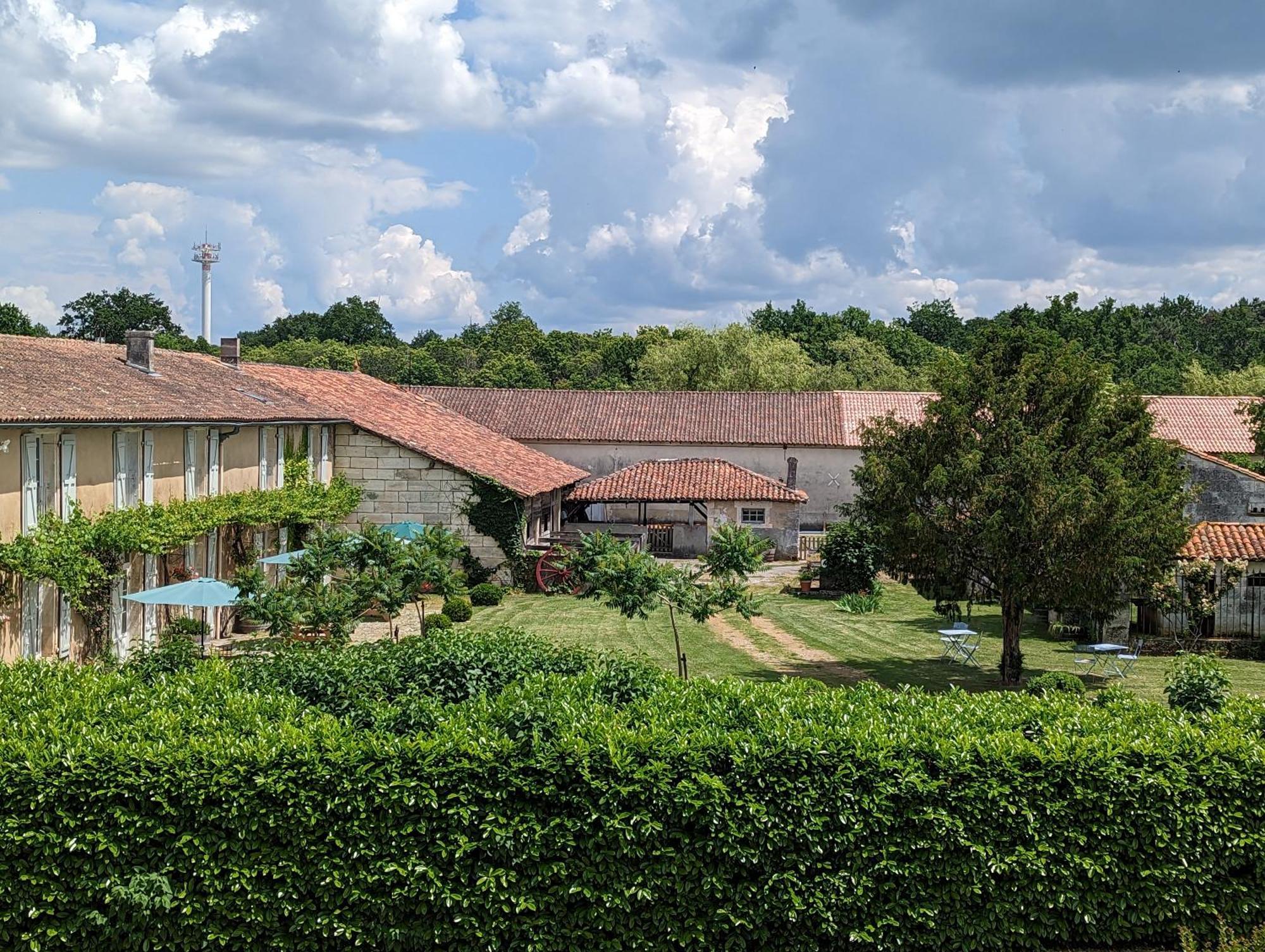 Domaine Du Faure Bed and Breakfast Chadurie Buitenkant foto